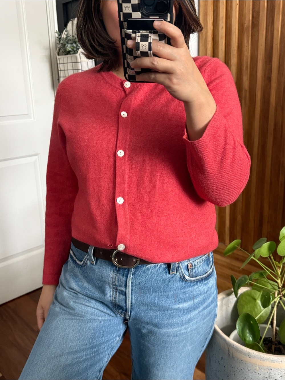 GENEVA 100% Cashmere Round Neck Buttoned Sweater. Size M